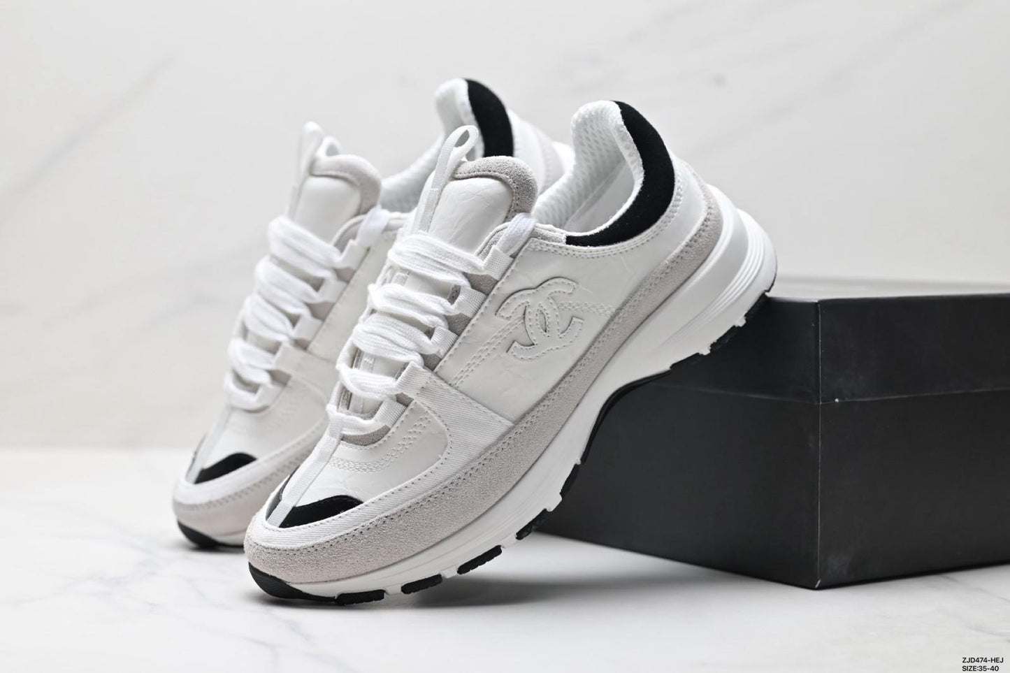 25A white sneaker