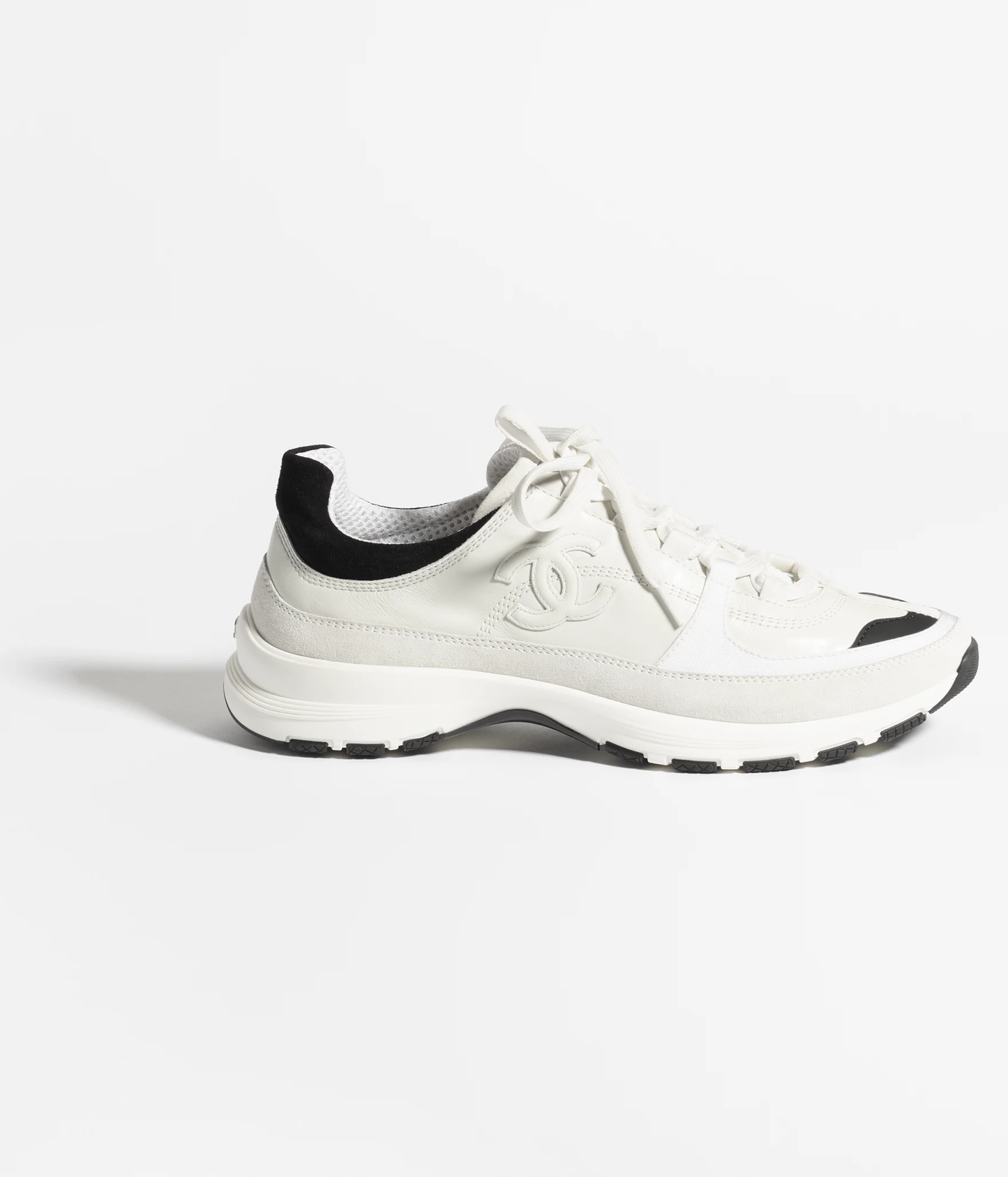 25A white sneaker