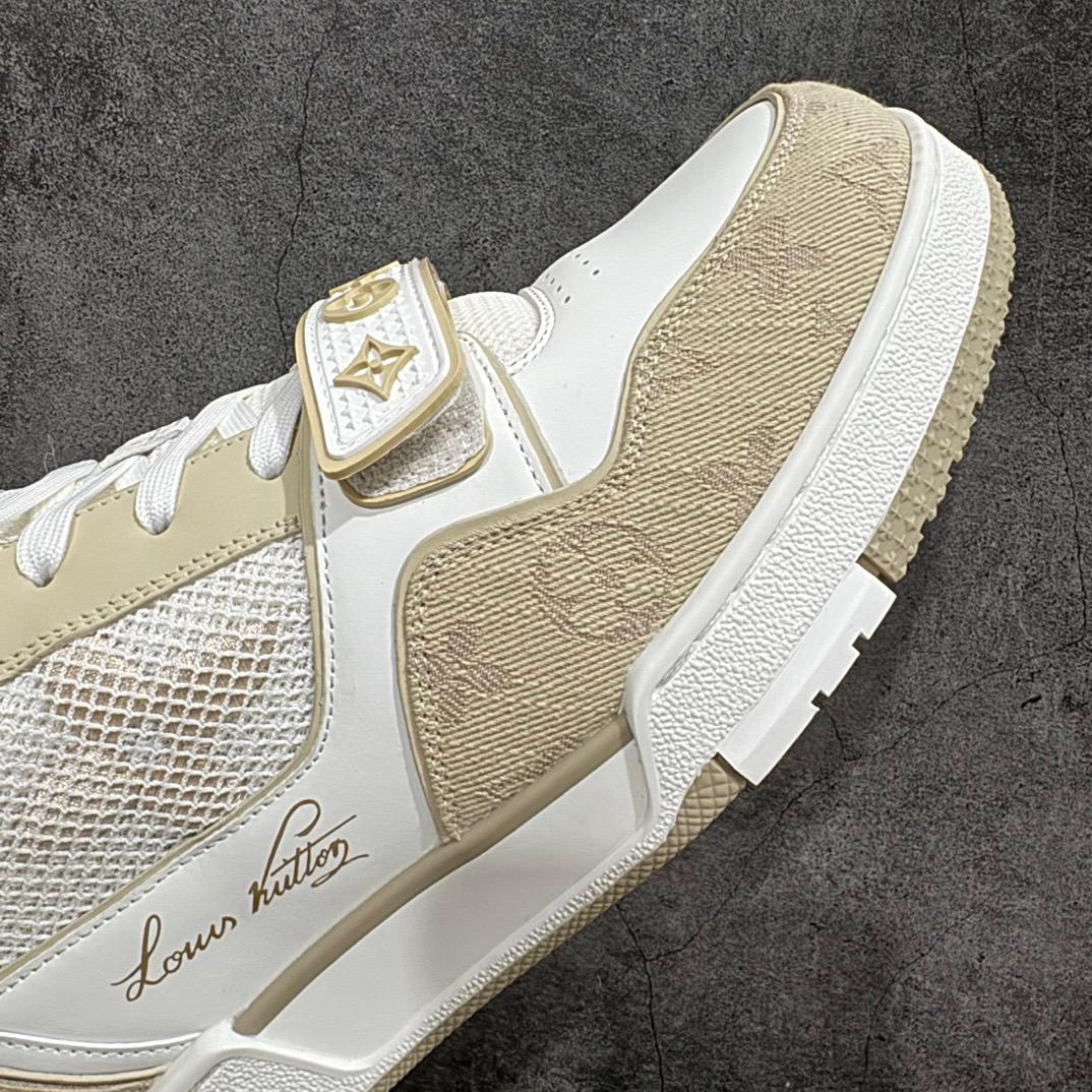 Trainer sneakers