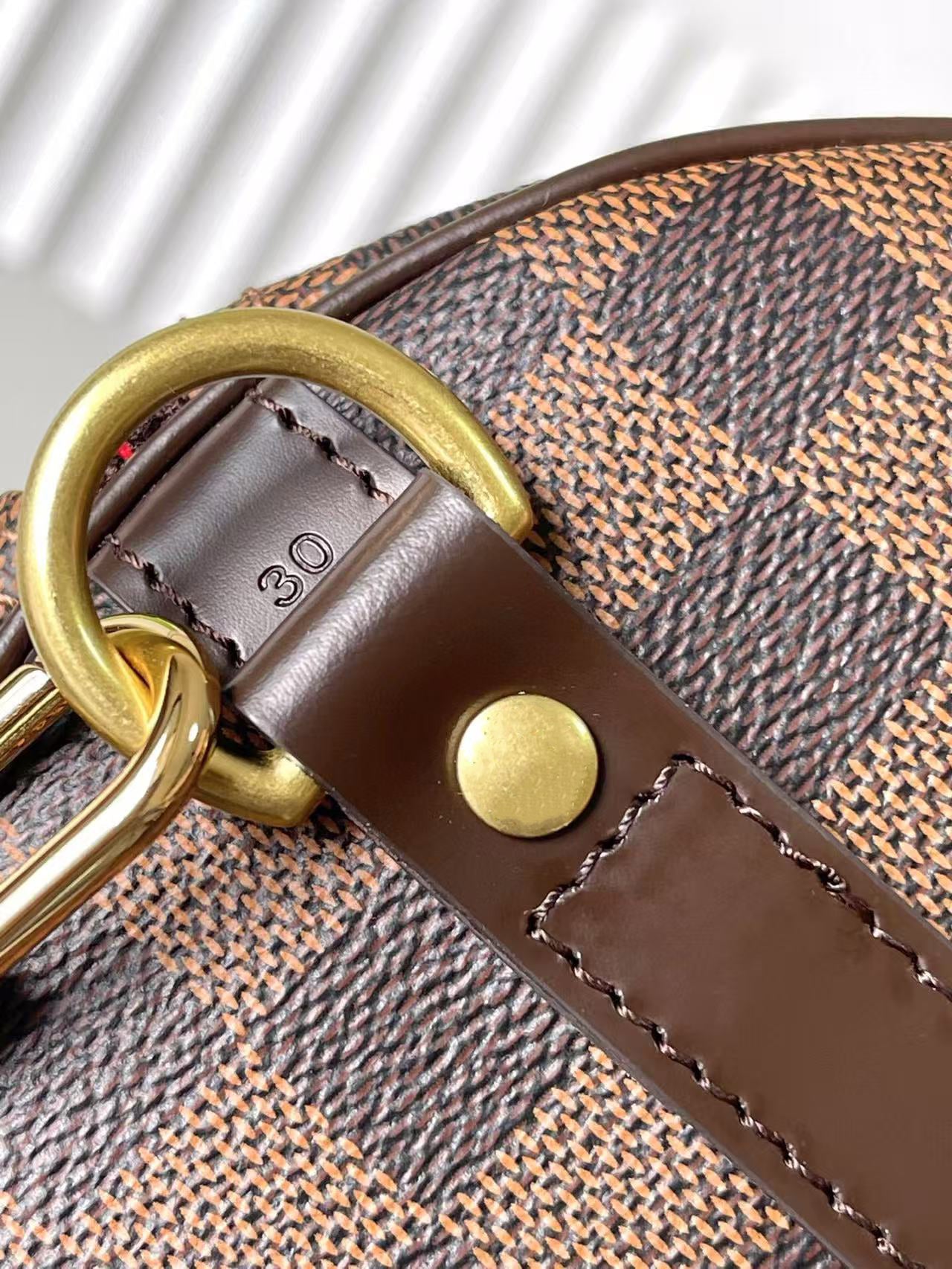Brown speedy