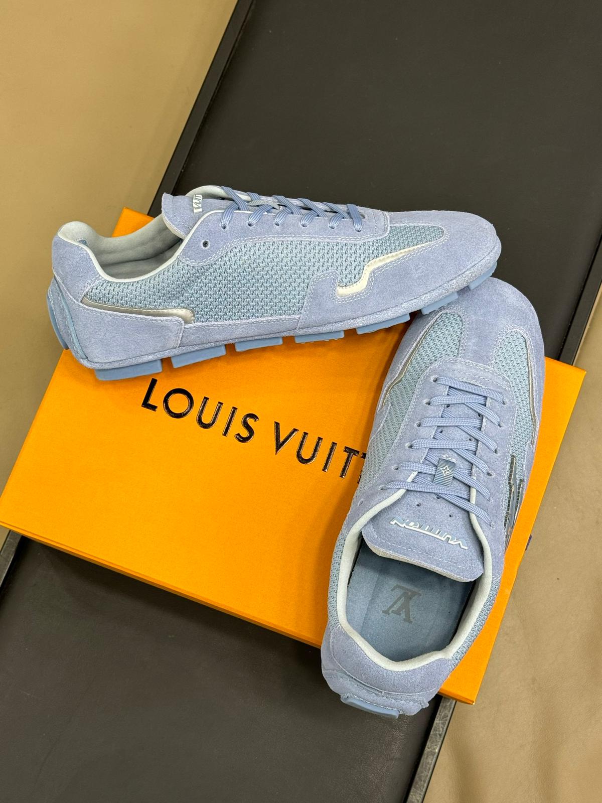 Rally Sneaker