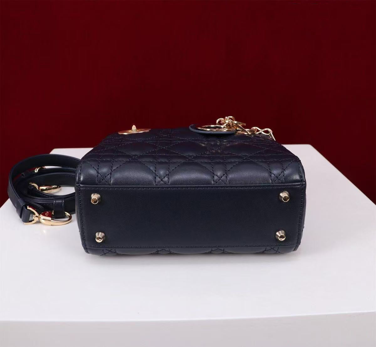LADY Top Handle