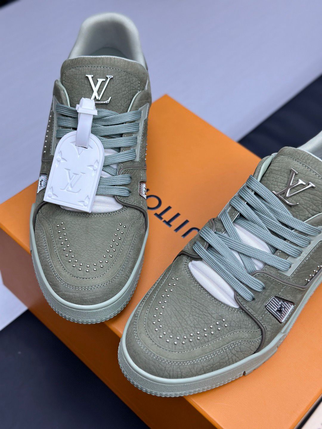 Trainer sneakers