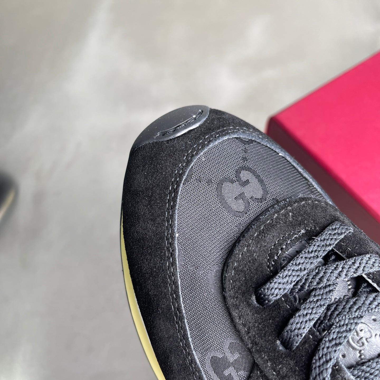 Re-Motion sneaker