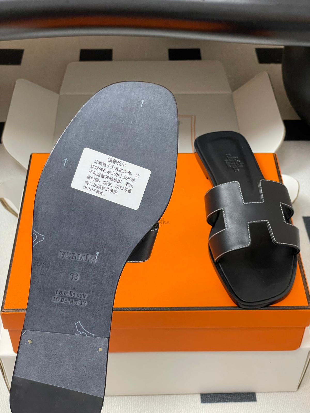 Oran sandal