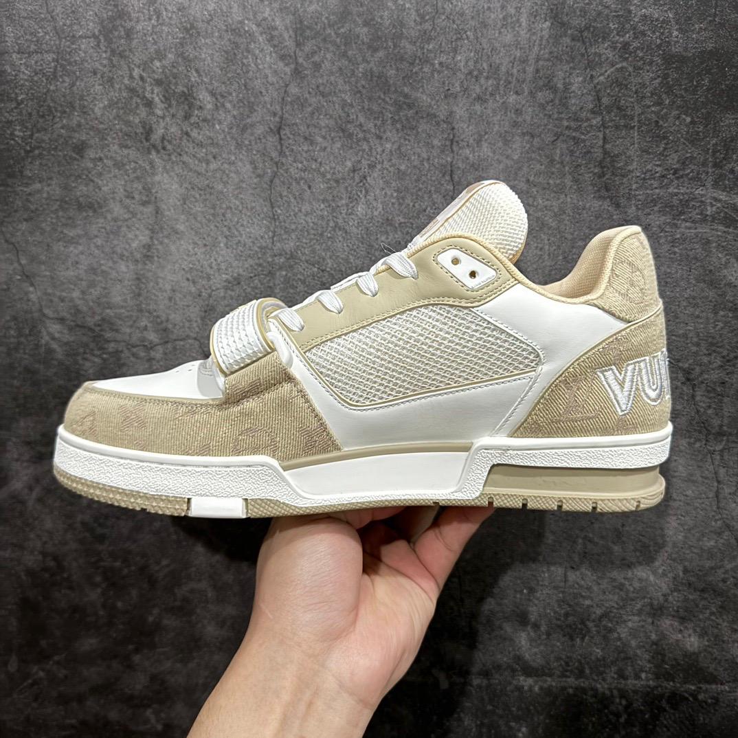 Trainer sneakers