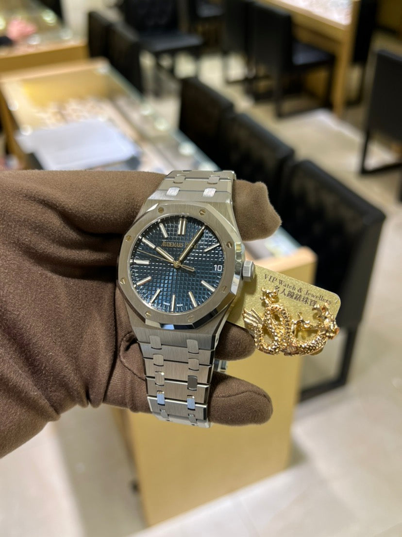 High-end luxury men's watches