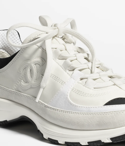 25A white sneaker