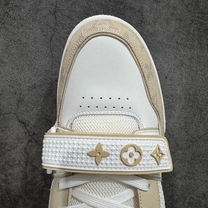 Trainer sneakers