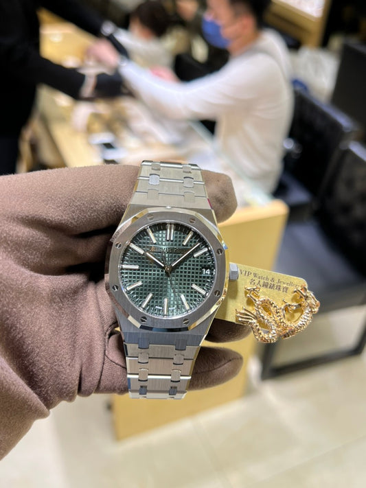 High-end luxury men's watches
