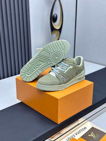 Trainer sneakers